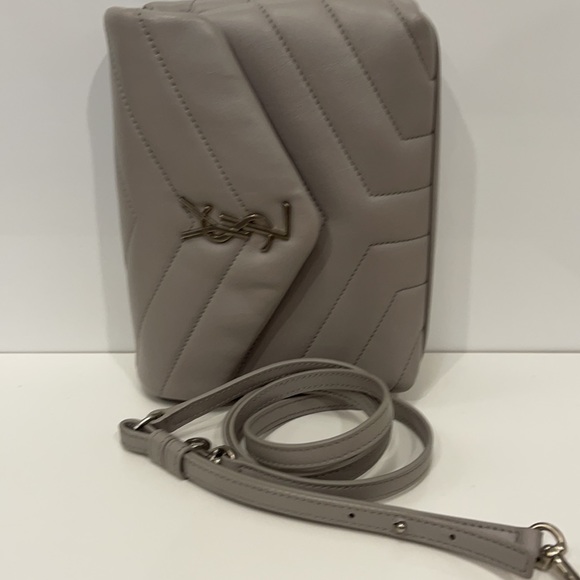 YSL LOULOU TOY BAG IN MATELASSÉ "Y" LEATHER - Picture 3 of 10